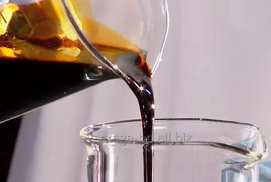 Нефтяной дистиллят. Дистиллят газового конденсата. Нефть химия. Пробы нефтепродуктов. Нефть в колбе.