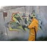 Защита поверностей от граффити. фотография