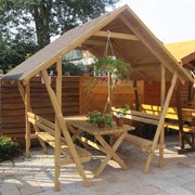 Беседка деревянная открытая, мобильная, с 2-скатной крышей. фото