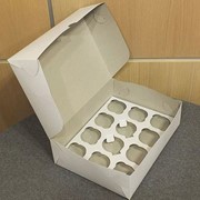 Коробка на 12 капкейков с ложементом (330*250*100) белая фото
