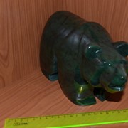 Медведь из зеленого нефрита.