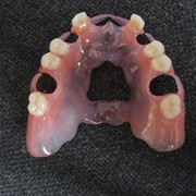 Зубные протезы из фирменного нейлона фотография