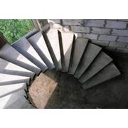 Строительство индивидуальных монолитных лестниц фото