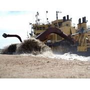 Песок речной намывной морской карьерный сеяный оптом фото