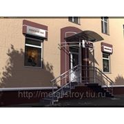 Входные группы, лестницы, перила, козырьки. фото