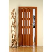 Дверь гармошка Лучана вишня.Остекление Грань кристалл. фото