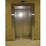 Двери лифтовые фотография