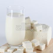 Продукты и напитки. Молоко и молочная продукция. Кисло- цельномолочные продукты. Продукция кисломолочная. фото