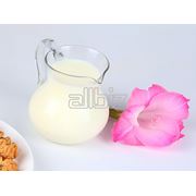 Продукты и напитки. Молоко и молочная продукция. Молоко. Молоко питьевое цельное. фото