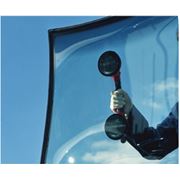 Автомобильные стекла для грузовых автомобилей фото