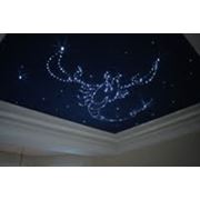 Натяжные потолки с системой освещения Звездное небо фото