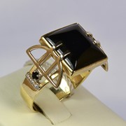 Эксклюзивный перстень из коллекции “Bossfor“. фото
