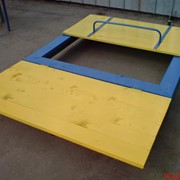 Песочница для детской площадки, с крышкой. фото