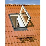 Окно - люк для выхода на крышу Факро фото