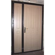 Двери металлические входные с обратным притвором, с дополнительной секцией. фото