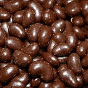 Фундук в черном шоколаде фото
