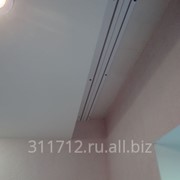 Натяжной потолок со скрытым карнизом фото