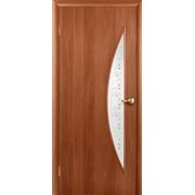 Межкомнатная ламинированная дверь Дюна со стеклом Полянка, цвет Итальянский орех фото
