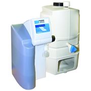 Дистиллятор с УФ-лампой патроном ионного обмена и стерилизацией воды фотография