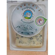 Сыр Рокфорини с голубой плесенью ж 50% по 250 гр фото