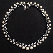 Ожерелье из бисера и жемчуга фото