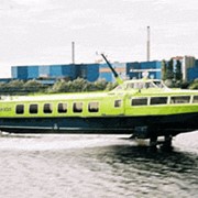 Пассажирский теплоход ЕВРОФОЙЛ на подводных крыльях с кормовым расположением энергетической установки и носовым подруливающим устройством фото