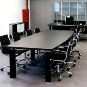 Столы в комнаты переговоров. фотография