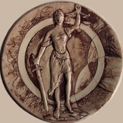 Изделия сувенирные керамические, тарелка декоративная керамическая “Фемида“ фото