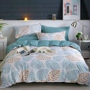 Двуспальный комплект постельного белья на резинке из поплина “Alorea A+B“ Белый с голубо-оранжевыми листиками фотография