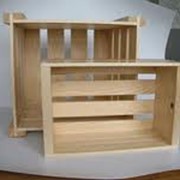 Деревянные ящики для овощей и фруктов. фото