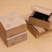 Изготовления коробок.Коробки из картона. фото