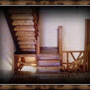 Деревянные лестницы из массива под старину на заказ.
