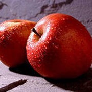 Поставка свежих яблок фотография