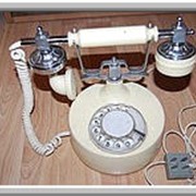 Старый телефонный аппарат. Рабочий фото