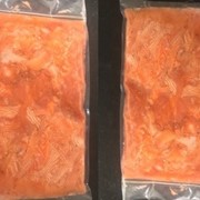 Мясо лосося свежемороженное 200, вакуумная упаковка фото
