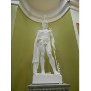 Статуя “Непобедимый“, скульптор В.А. Чернобаев фото
