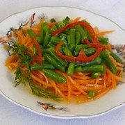 Салат из фасоли стручковой и моркови по-корейски фото