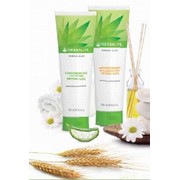 Укрепляющий шампунь и кондиционер Herbal Aloe. фотография