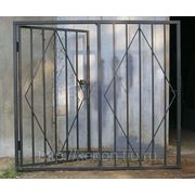 Дверь металлическая решетчатая фото