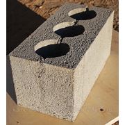 Стеновой камень керамзитовый 3 круглые пустоты фото