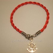 Красная нить с Якорь со штурвалом фото