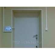 Дверь в кассу с видеодомофоном фото