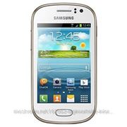 Коммуникатор Samsung Samsung GT-S6810 Galaxy Fame белый