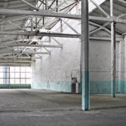 Перевалка и хранение грузов на таможенно-лицензионных складах фото