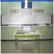 Кухня с элементами из стекла фото