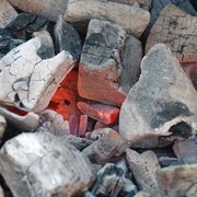 Уголь древесный из твердых пород древесины в Украине, Купить, Цена, Фото Древесные угли фото