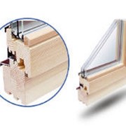Мы производим деревянные окна только из древесины твердых пород. фото