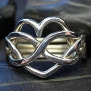 Серебряное кольцо головоломка “Бесконечность сердца“ от Wickerring фото