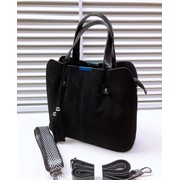 Женская сумка тоут с замшем спереди и натуральной кожей с другой стороны 27 х 30 см черная фотография
