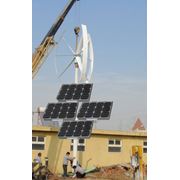 Ветро-солнечная гибридная станция батареи солнечные оборудование для использования энергии солнца фотография